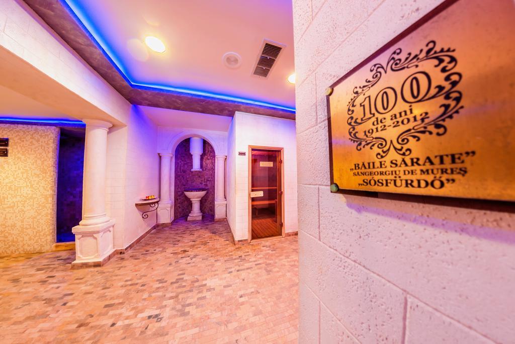 Hotel Apollo Wellness Club Sîngeorgiu de Mureş Exterior foto