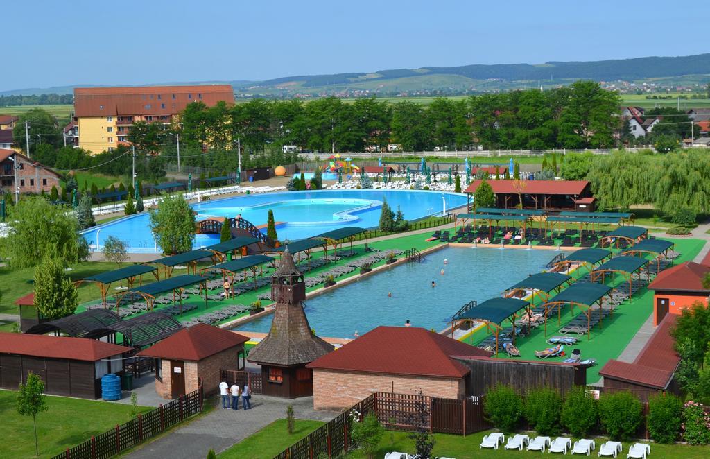 Hotel Apollo Wellness Club Sîngeorgiu de Mureş Exterior foto